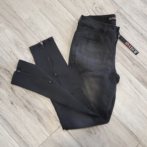 JustFab brand new dark grey jeans - Picture 1 of 3